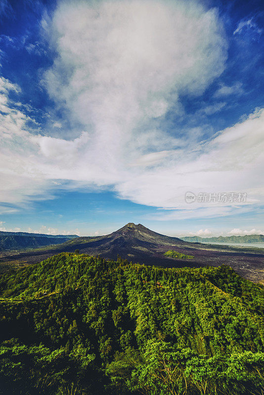 巴厘岛Gunung Batur火山的美丽全景